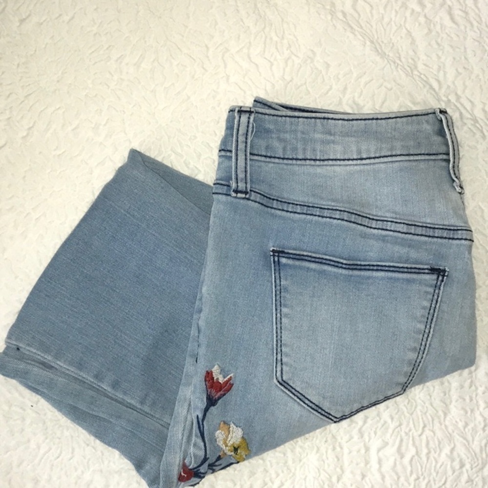 Universal Thread Embroidered Raw Hem Mid Rise Ski… - image 3